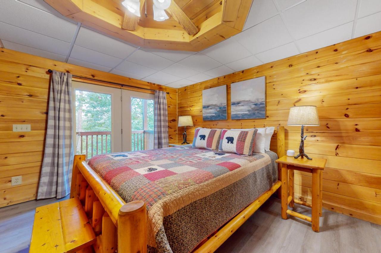 Moose Tracks Lodge Пиджен Фордж Екстериор снимка