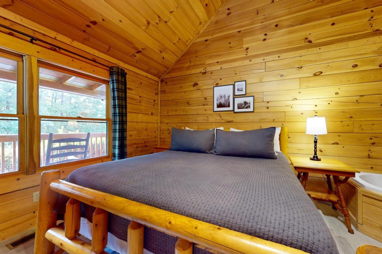 Moose Tracks Lodge Пиджен Фордж Екстериор снимка