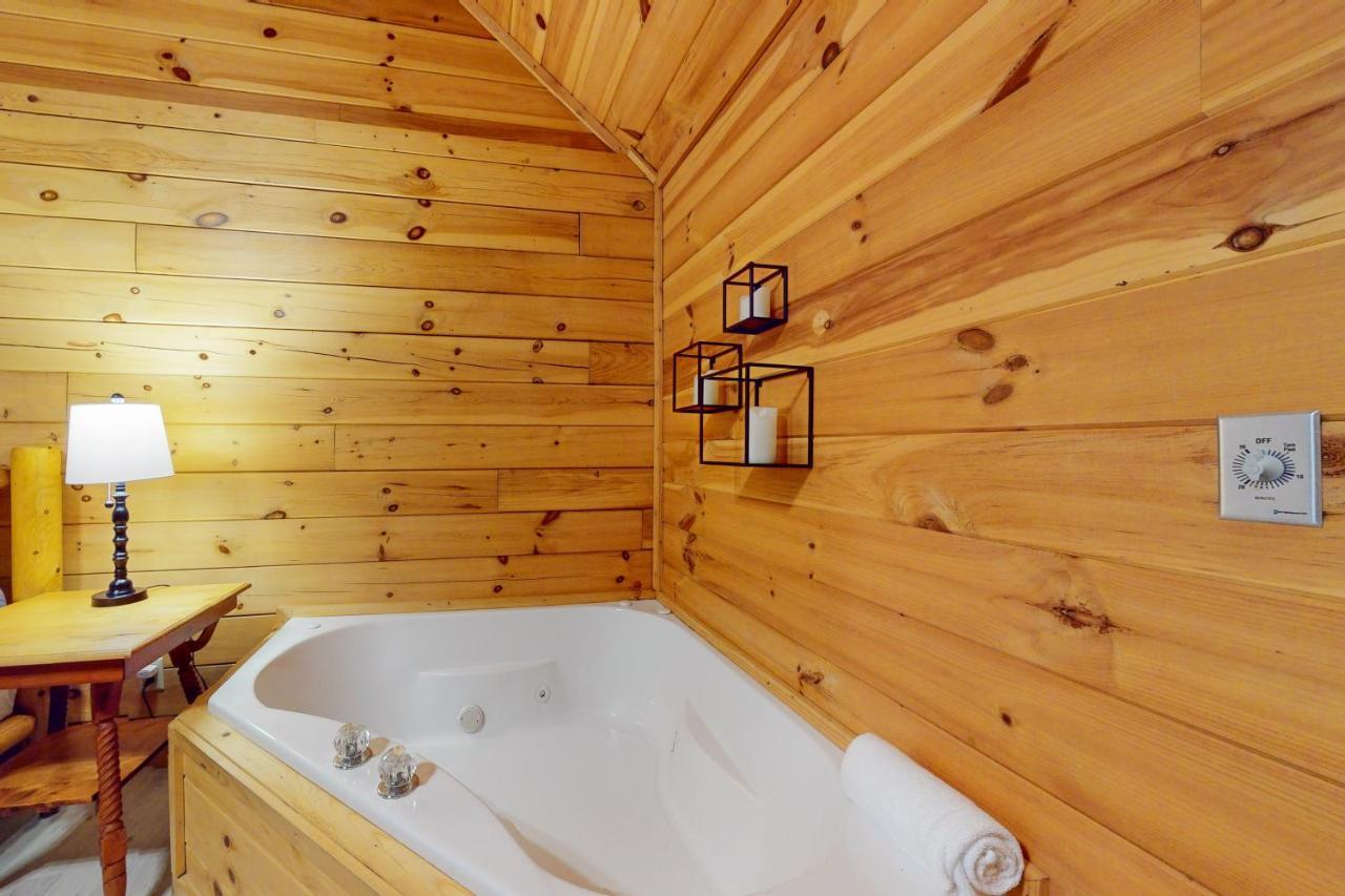 Moose Tracks Lodge Пиджен Фордж Екстериор снимка