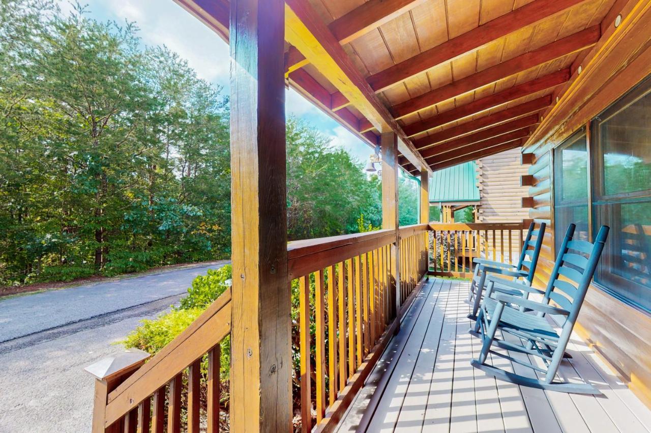 Moose Tracks Lodge Пиджен Фордж Екстериор снимка