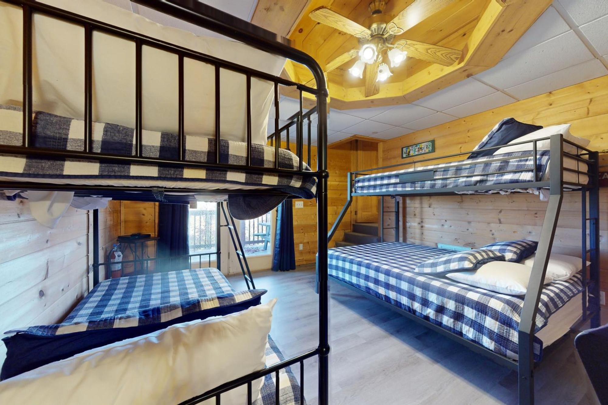 Moose Tracks Lodge Пиджен Фордж Екстериор снимка