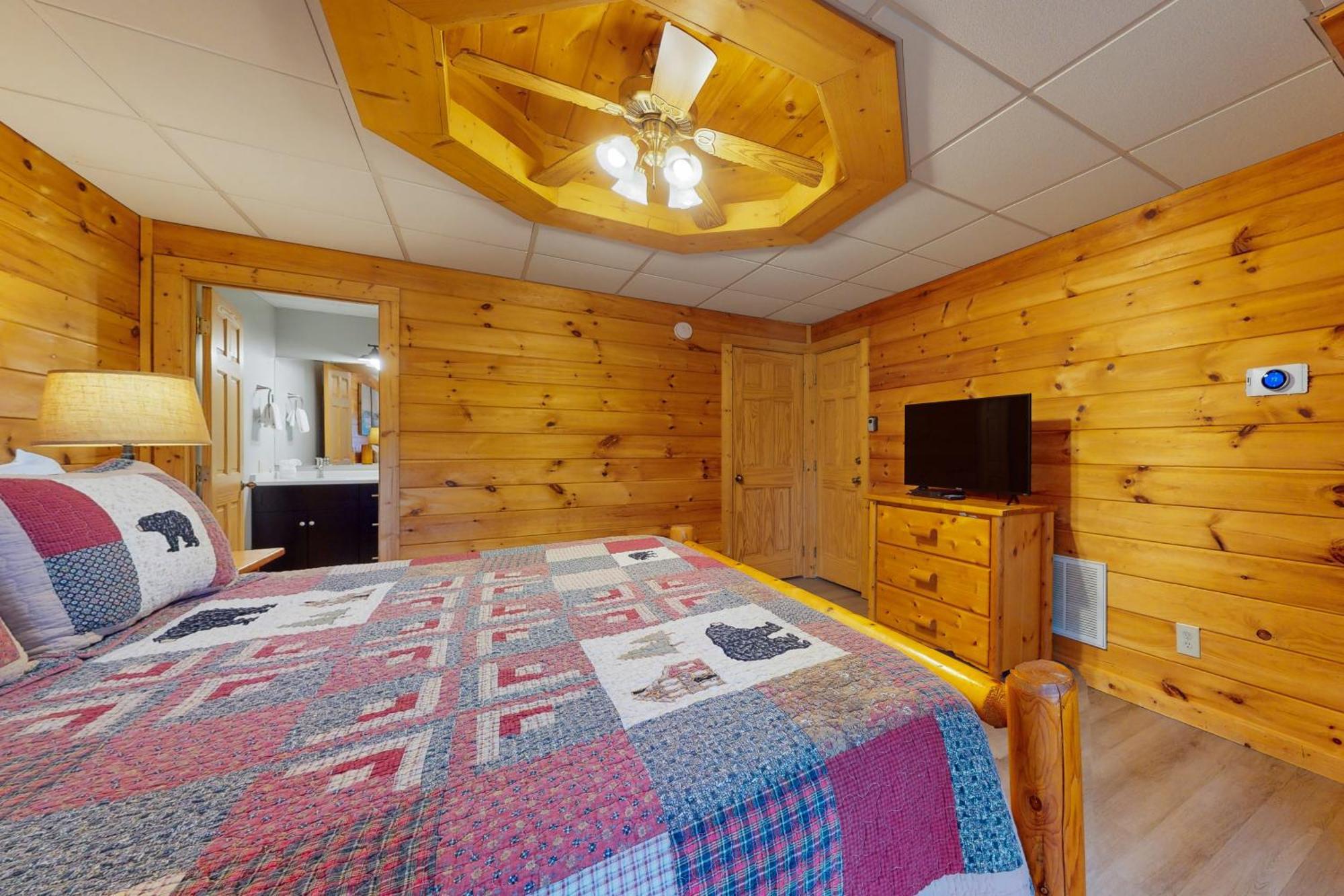 Moose Tracks Lodge Пиджен Фордж Екстериор снимка